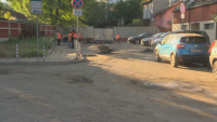 Проверяват канализацията на затлачената столична ул. "Алеко Константинов"
