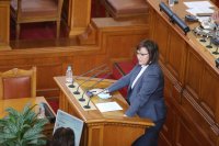 БСП призова за подкрепа на вота на недоверие, ГЕРБ осъди езика на президента