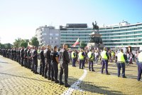 снимка 4 Протест пред парламента с искане за оставка на правителството