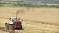 Строеж на път в Ботевградско изкара земеделци на протест