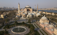 Турция ще покрива мозайките в "Света София" при мюсюлмански молитви