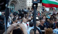 снимка 1 Радев: Протестът иска оставката на цялото правителство и на главния прокурор