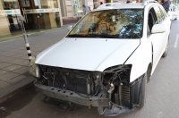снимка 5 Катастрофа с три коли и трамвай в центъра на София