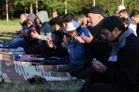 Мюсюлманите у нас посрещнаха Курбан Байрям с молитва на открито