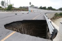 Наводнения, боклуци и разрушени пътища след урагана Хана в Мексико (Снимки)
