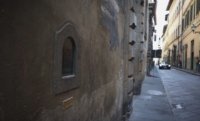 "Винени прозорци" от Средновековието отново са на мода във Флоренция