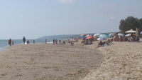 Сезонът на Камчия: Има ли спасители и туристи на Централния плаж?