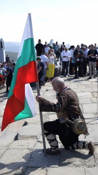 снимка 2 Радев от Шипка: С дух, вяра и единение ще успеем и всички ние, които се борим за една свободна и справедлива България