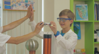 Видеопоредица във фейсбук представя науката по интересен начин за деца