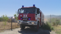 Продължава борбата с пожара в Сливенско