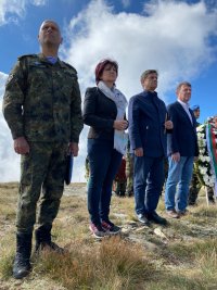 снимка 1 Цвета Караянчева почете на връх Каймакчалан паметта на загиналите български воини