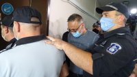 Съдът в Дупница решава дали да остави в ареста Васил Капланов - Каплата