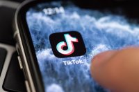 Оракъл купува китайското приложение TikTok
