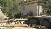 ТИР се вряза в къща в горнооряховското село Драганово