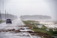 Ураганът Сали приближава Алабама и Флорида