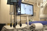 Нов апарат за лечение на мозъчни заболявания в столичната болница "Св. Иван Рилски" (СНИМКИ)