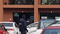 снимка 1 Спецакция срещу престъпна група за рекет и измами в София, над 20 задържани