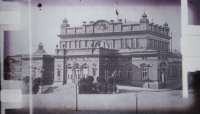 Историята на емблематичните сгради на Народното събрание и на бившия Партиен дом