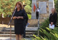Вицепрезидентът Йотова участва в Деня на тракийската памет в Маджарово