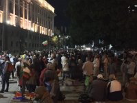 82-а вечер на протести в София