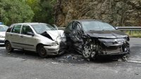 Трима души са пострадали в катастрофа в Кресненското дефиле