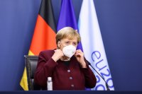Меркел призова германците да си останат вкъщи