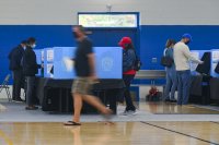 Рекордна активност в предварителното гласуване на изборите в САЩ