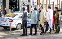 снимка 9 Полицията в София провери мигранти край джамията "Баня баши"