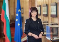 Цвета Караянчева покани европейски наблюдатели на парламентарните избори