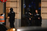 снимка 3 Стрелба в центъра на Виена близо до синагогата, има ранени (Снимки)