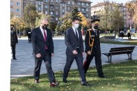 снимка 3 Ръководството на МВР се поклони пред паметта на загиналите български полицаи