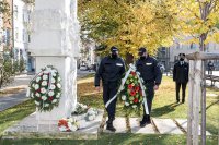 снимка 6 Ръководството на МВР се поклони пред паметта на загиналите български полицаи
