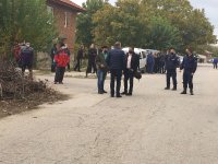снимка 3 Пожар пламна във фабрика за преработка на плодове в Катуница (Видео, снимки)