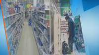 След въвеждането на новите "зелени коридори": Напрежение между клиенти пред магазините (Обзор)
