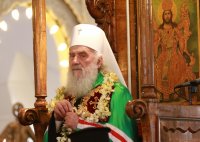 Сръбският патриарх Ириней почина след боледуване от COVID-19