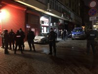 Двама задържани заради провокация пред централата на ВМРО (Снимки)