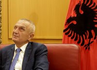 Глобиха президента на Албания за нарушаване на COVID мерките