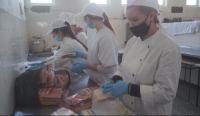 Ученици приготвят храна за медиците на първа линия в Смолян