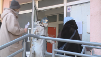 От първо лице - екип на БНТ влезе в болницата в Русе