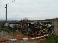 Семейство изгоря в къщата си в хасковското село Динево