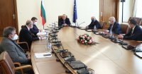 Планът за ваксинация е готов: Първи са медиците, служителите на МВР и хората над 70 години