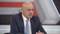 Томислав Дончев: Най-рязко повишение има в заплатите на служителите на първа линия