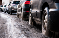 АПИ призовава: Шофьорите да тръгват на път само с автомобили, готови за зимни условия