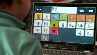 Да общуваш с поглед - как новите технологии помагат на невербалните деца