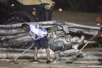 снимка 16 Жестока катастрофа на старта на Гран при в Бахрейн (СНИМКИ)