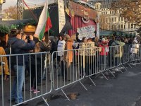 снимка 1 Пореден ден на протести в центъра на София (Снимки)