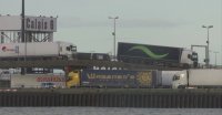 Часове преди споразумението за Брекзит: Опашки от камиони от двете страни на Ламанша