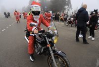 снимка 2 Дядо Коледа на мотор: За шеста поредна година празнично мотошествие в София (Снимки)