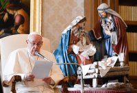 снимка 4 Папа Франциск: Нека превъзмогнем консуматорството и празнуваме по-истински