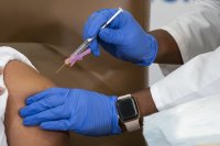 Около милион американци вече са имунизирани срещу COVID-19